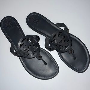 Tory Burch Euc Dark Gray Miller Sandal